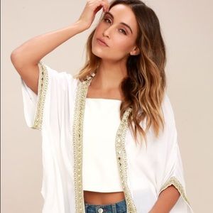 NWOT LuLu’s White Kimono with Gold Sequined Detail